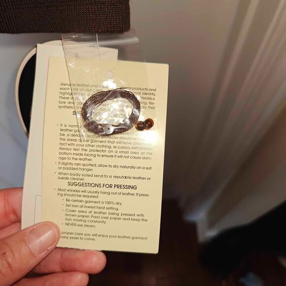 Peter Nygard Collection 1XL Brown Embroidered Leather and Knit Zip Jacket NWT - Picture 9 of 10